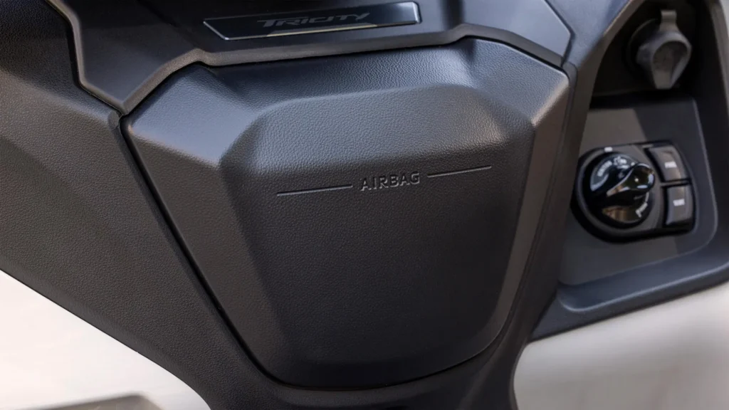 Yamaha Tricity 300 Becomes the World’s First Airbag Scooter – This Could Save Your Life!