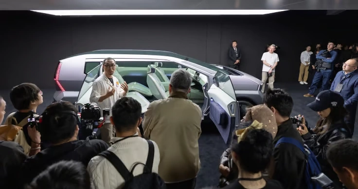 Hyundai Reveals Earth & Venus Concepts Under Ioniq – Wild New Designs Inside