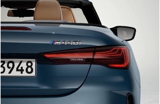 ₹1.09 Cr BMW M440i Convertible Just Broke the Internet — 374 bhp, 4.9s, 250 Km/h