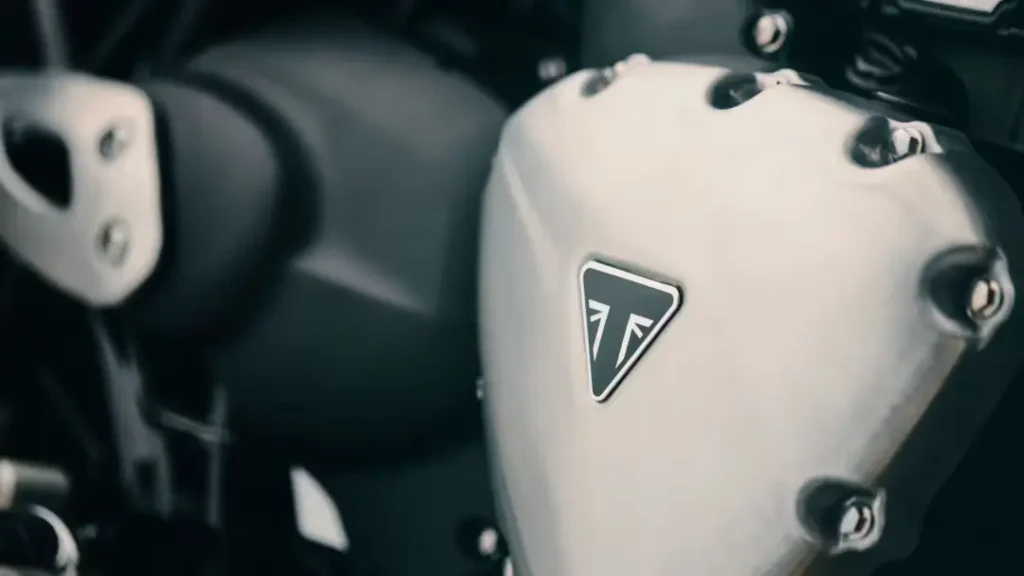 New Triumph Bonneville T40 Launched at ₹2.80 Lakh: 350cc Engine, Classic Look & BIG Royal Enfield Rival!