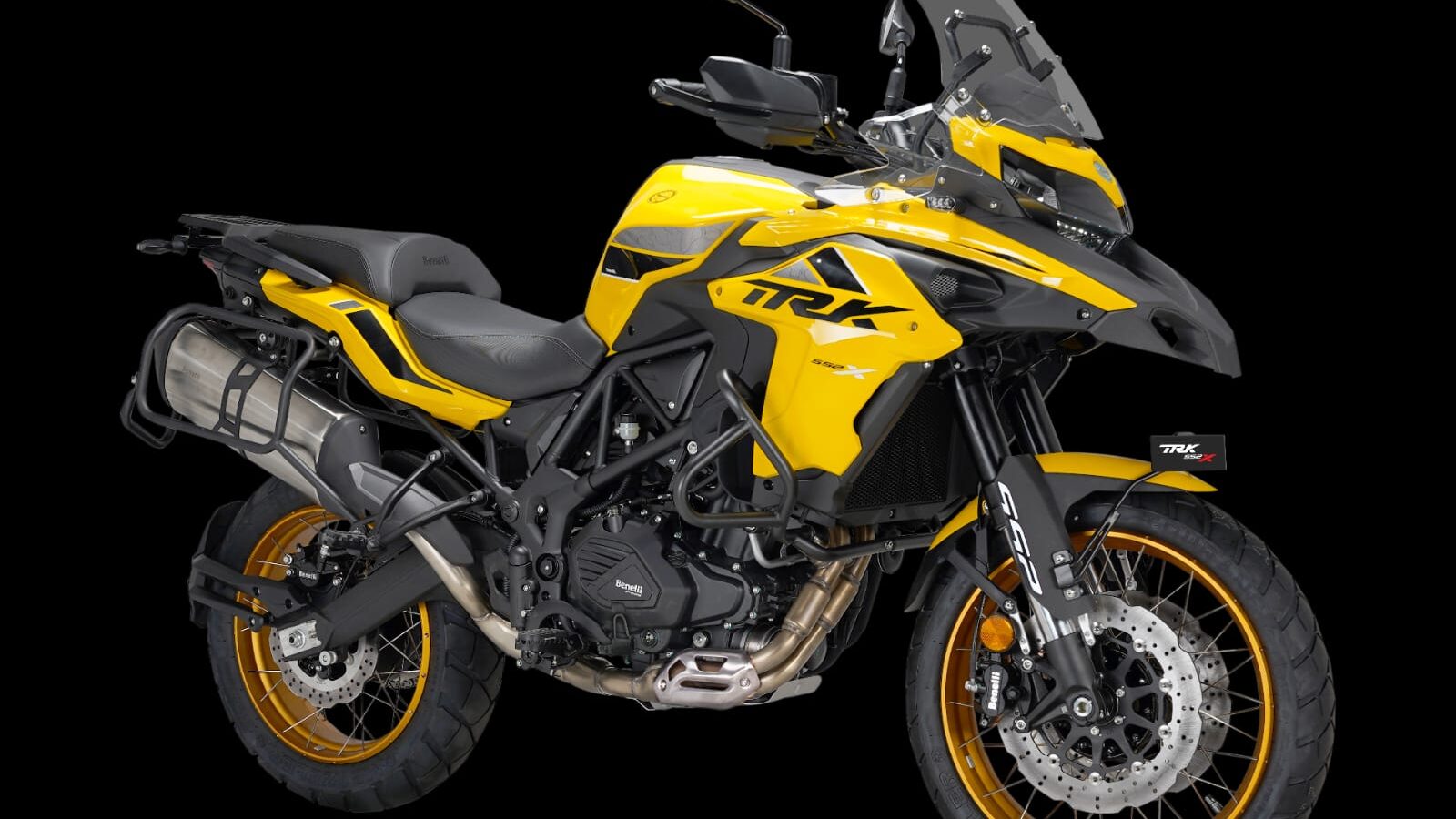 Benelli TRK 552 & TRK 552X Launched in India - Prices, Features, Specifications & Key Differences